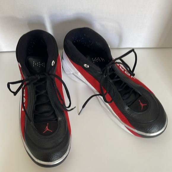 Jordan Men's Black and Red Sneakers Size 11.5 Upper Leather White Gym Red Black - Picture 2 of 13